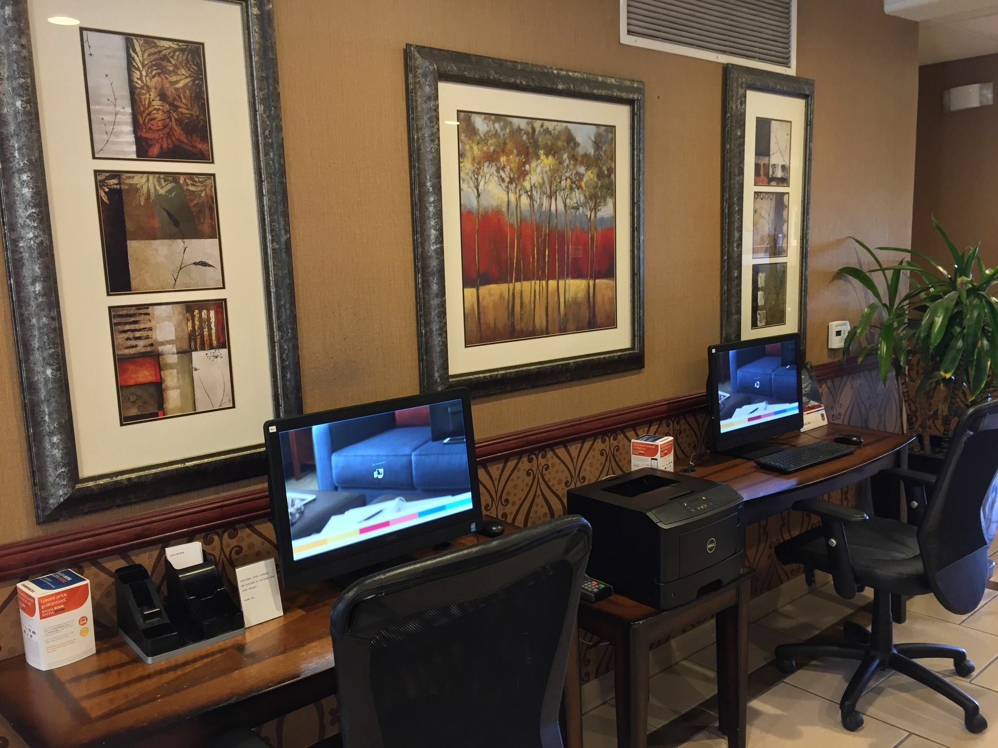 คอมฟอร์ต สวีท เนียร์ ซิกซ์แฟลก เมจิค เมาน์เท็น Hotel Stevenson Ranch ภายนอก รูปภาพ