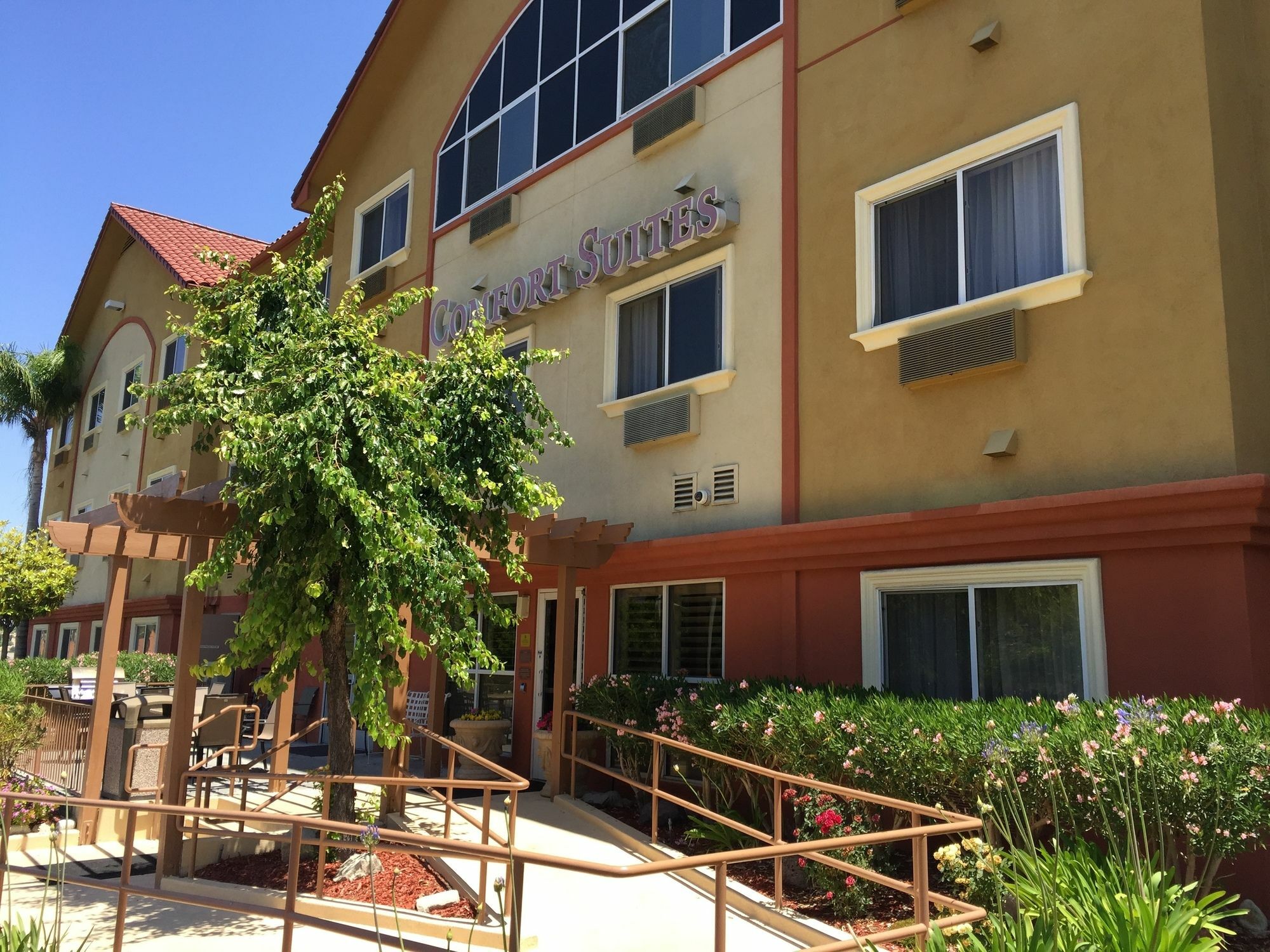 คอมฟอร์ต สวีท เนียร์ ซิกซ์แฟลก เมจิค เมาน์เท็น Hotel Stevenson Ranch ภายนอก รูปภาพ