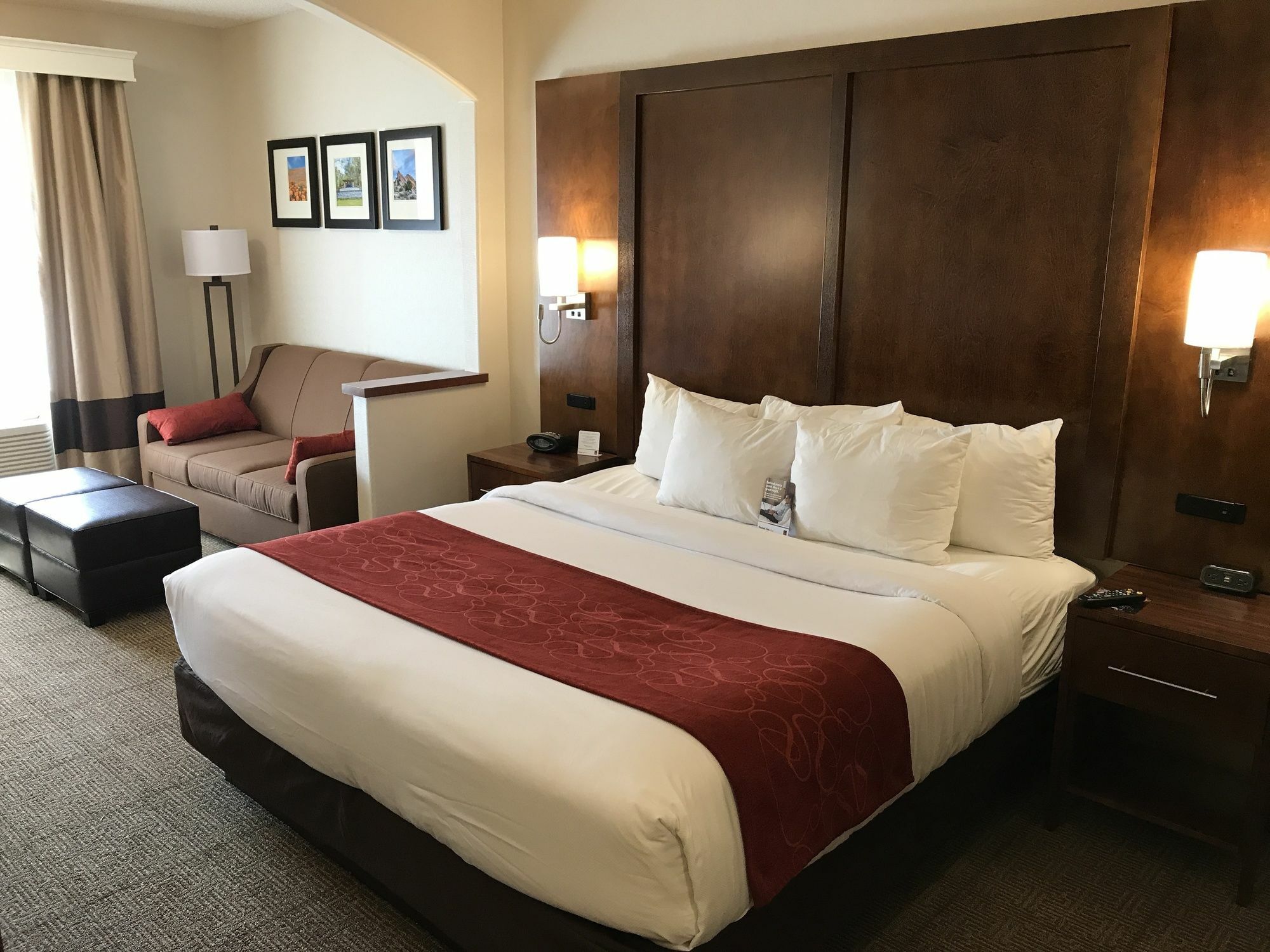 คอมฟอร์ต สวีท เนียร์ ซิกซ์แฟลก เมจิค เมาน์เท็น Hotel Stevenson Ranch ภายนอก รูปภาพ